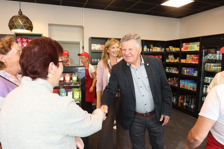 Odprtje obnovljene Delikatese 05 Foto Ljubo Vukelič